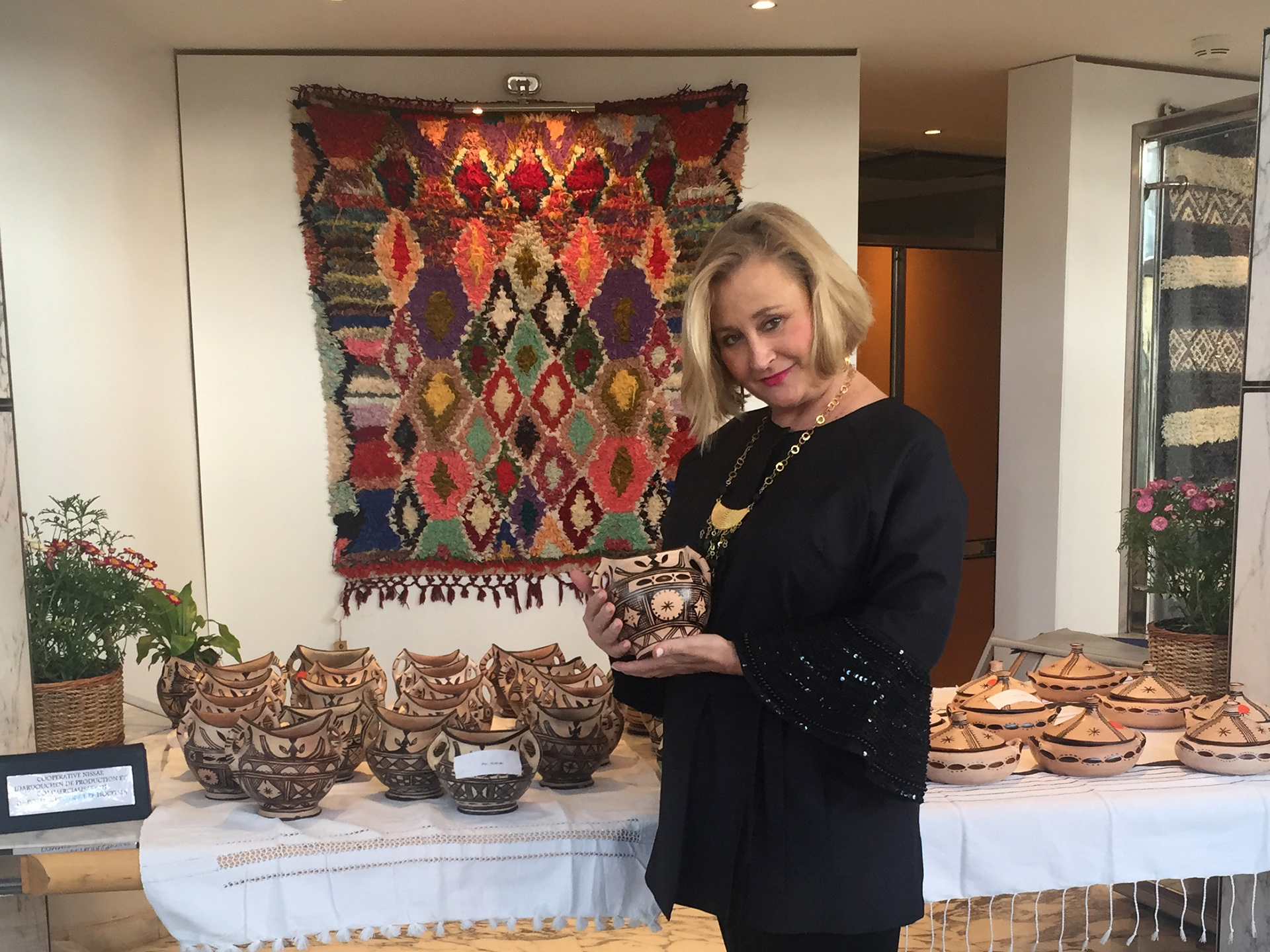 3. Exposición - venta de artesanías femeninas en el Espace Capital BMCE Bank, Casablanca