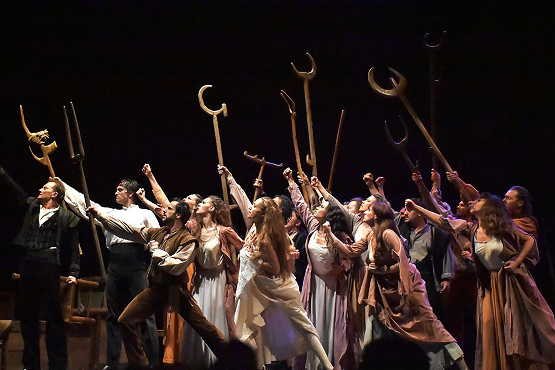 4. Compañía Antonio Gades. País Invitado Cuba